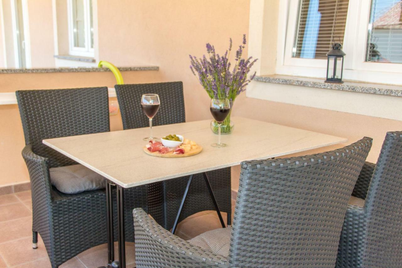 Apartmani Zoric Punat Zewnętrze zdjęcie